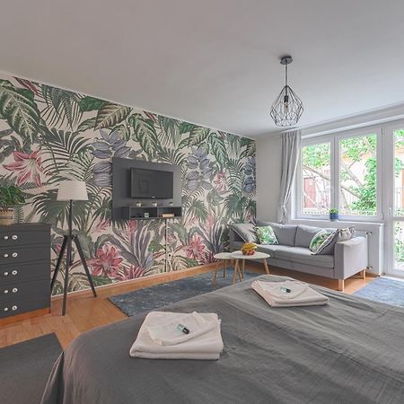 Peaceful Apartment Near Buda Castle And Chain Bridge ブダペスト エクステリア 写真